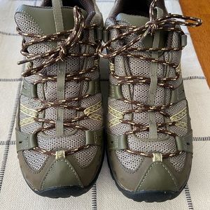 Merrell Hiking Shoes sz 10.5